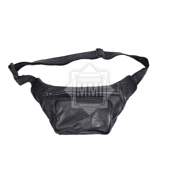 this Leather Chest Shoulder Bag combines the practicality of a chest-worn design with the sophistication of premium craftsmanship.